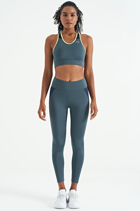 Figurbetontes U-Ausschnitt Gestricktes Sport-Crop-Top - Image 2