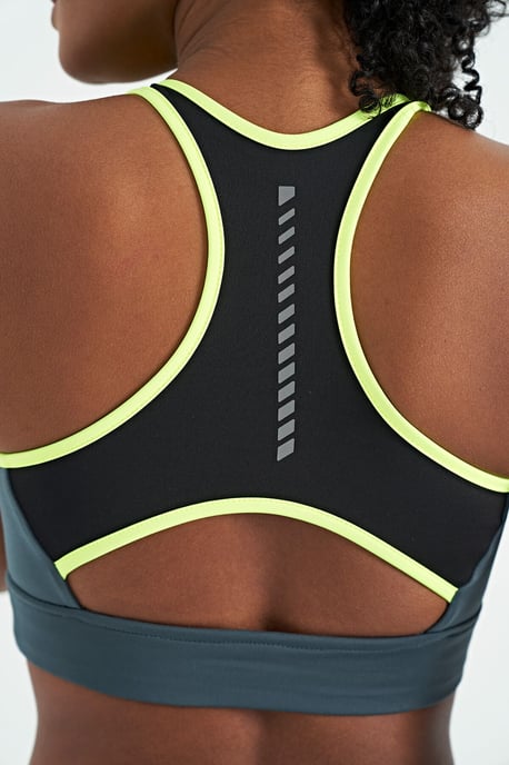 Figurbetontes U-Ausschnitt Gestricktes Sport-Crop-Top - Image 4