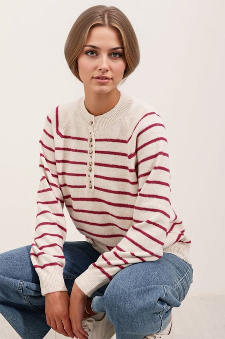 Gestreifter Strickpullover mit Knopfverschluss - Image 4