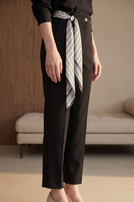 MyFashion Hoch taillierte Crepe-Hose, gerade geschnitten, mit Gürtel - Schwarz - Image 4