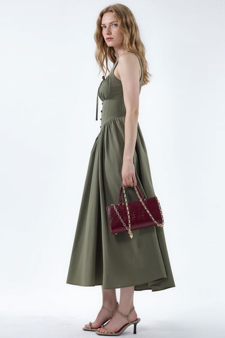 Midi-Kleid mit quadratischem Kragen und Knopfdetails - Image 2