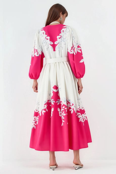 Blumen-Maxi-Kleid mit V-Ausschnitt und Knopfdetails - Image 3