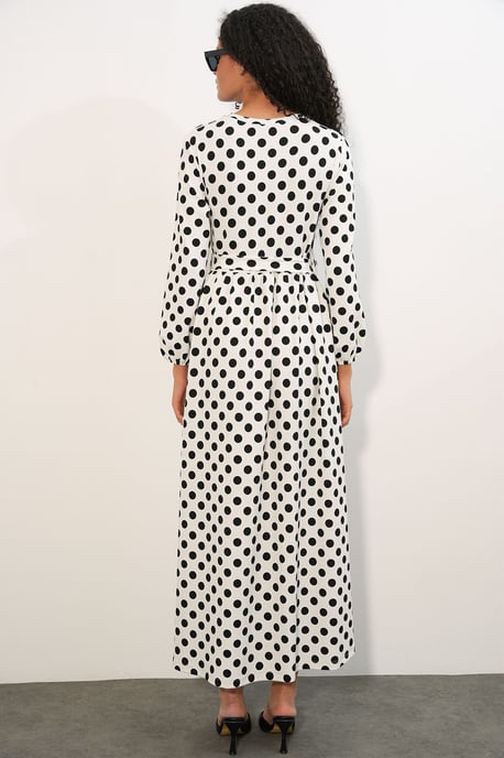 Blumen-Maxi-Strickkleid mit Crew-Neck und Schleifendetail - Image 6