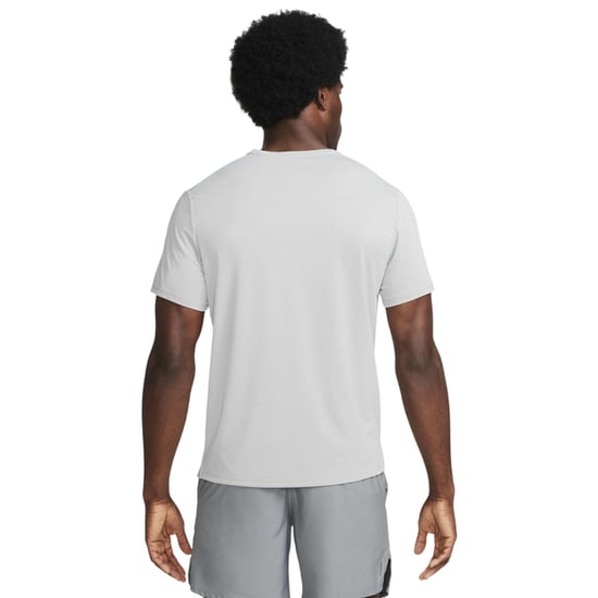 Nike - "Miler" T-Shirt für Herren, Reflektierende Details (grauer Nebel) - Image 2