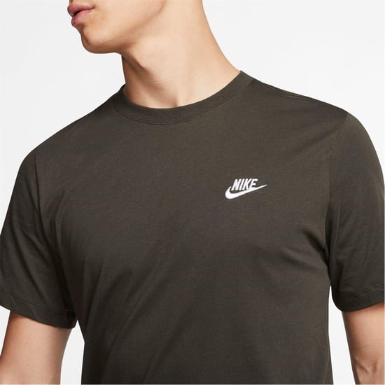 Nike - "Club" T-Shirt für Herren (Sequoia Grün/Weiß) - Image 5