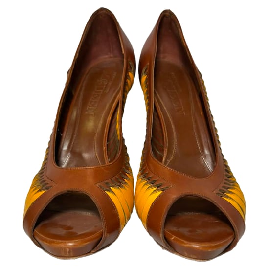 Alexander McQueen Farbblock-Pumps aus braunem Leder - Image 2