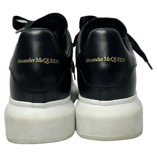 Alexander McQueen Oversized Sneakers aus schwarzem Kalbsleder - Image 3