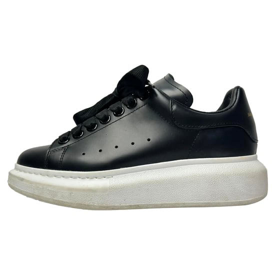 Alexander McQueen Oversized Sneakers aus schwarzem Kalbsleder - Image 4