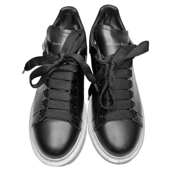 Alexander McQueen Oversized Sneakers aus schwarzem Kalbsleder - Image 5