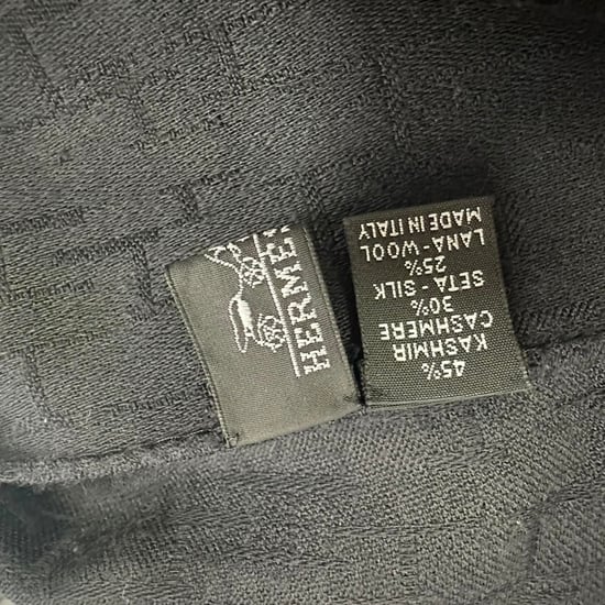 Hermès H Logo Akzent Schal aus schwarzer Kaschmir - Image 3