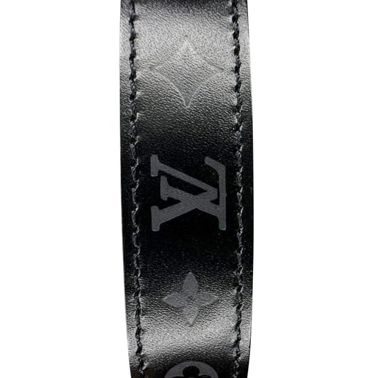 Louis Vuitton Rouge Mongram Eclipse Canvas Wendearmband mit Scharnier in schwarzem Leder - Image 6