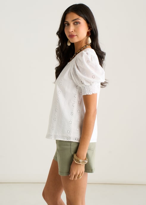 Cremefarbenes Oberteil mit Puffärmeln im Broderie-Anglaise-Stil - Image 3