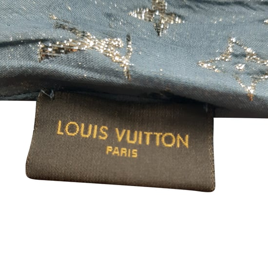 Louis Vuitton Monogram-Seidenschal in Hellblau - Image 3