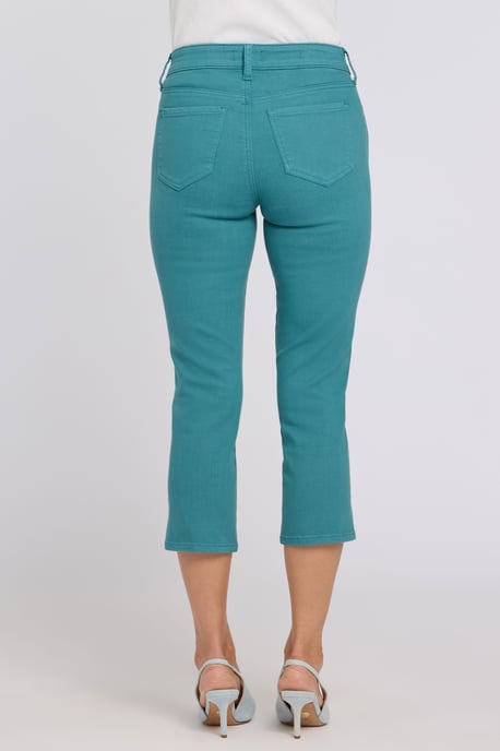 Chloe Capri-Jeans aus Cool Embrace® Denim - Image 2