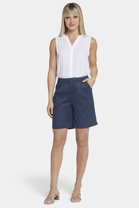 Entspannte Shorts aus Stretch-Leinen in Oxford Navy - Image 1