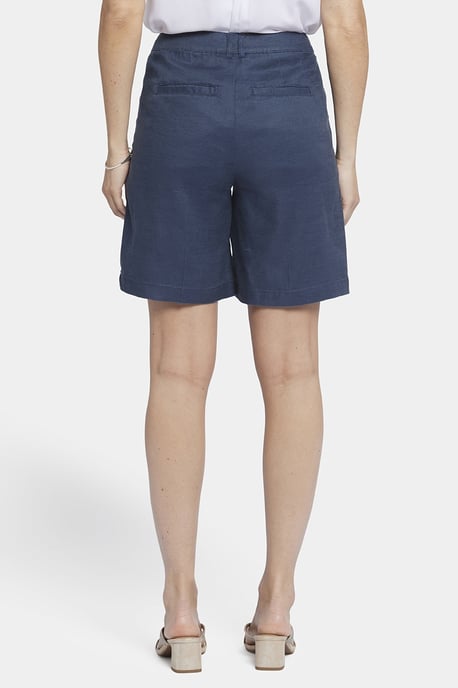 Entspannte Shorts aus Stretch-Leinen in Oxford Navy - Image 2