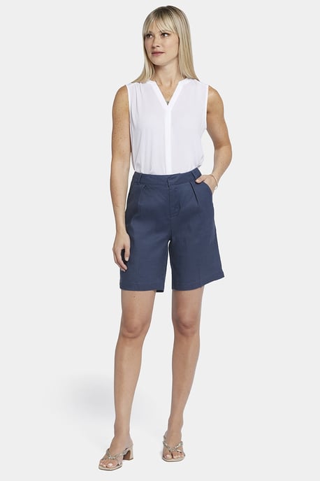 Entspannte Shorts aus Stretch-Leinen in Oxford Navy - Image 4