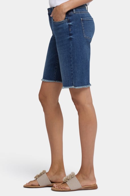 Lilly Jeansshorts mit fransigen Säumen - Image 3