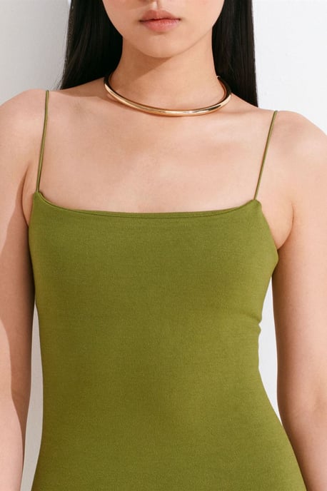 Ärmelloses Bodycon-Midi-Kleid mit Ausschnitt-Detail - Image 4