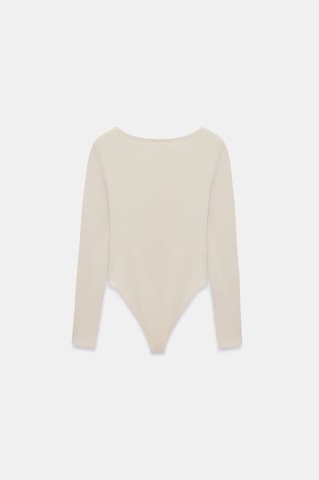 Schmal geschnittenes Bodysuit mit Bootsausschnitt - Image 6