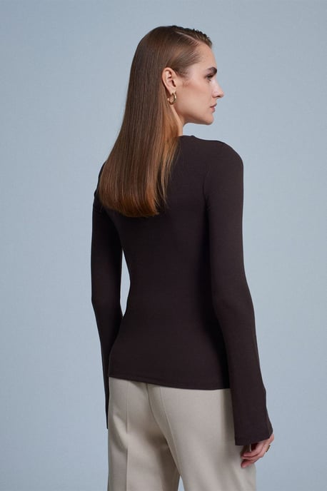 Slim-Fit Langarmshirt mit Rundhalsausschnitt - Image 3