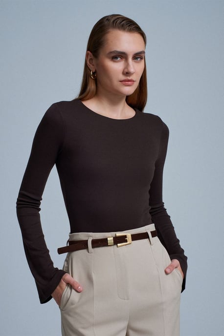 Slim-Fit Langarmshirt mit Rundhalsausschnitt - Image 5