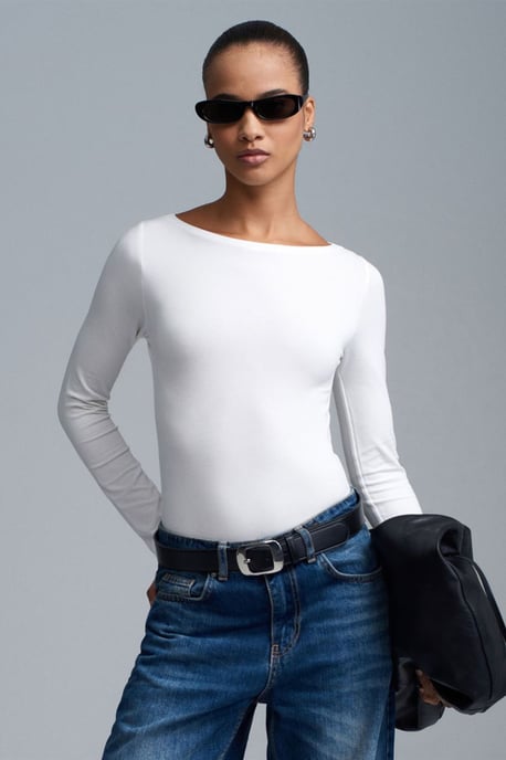 Schmal geschnittenes Bodysuit mit Bootsausschnitt - Image 3