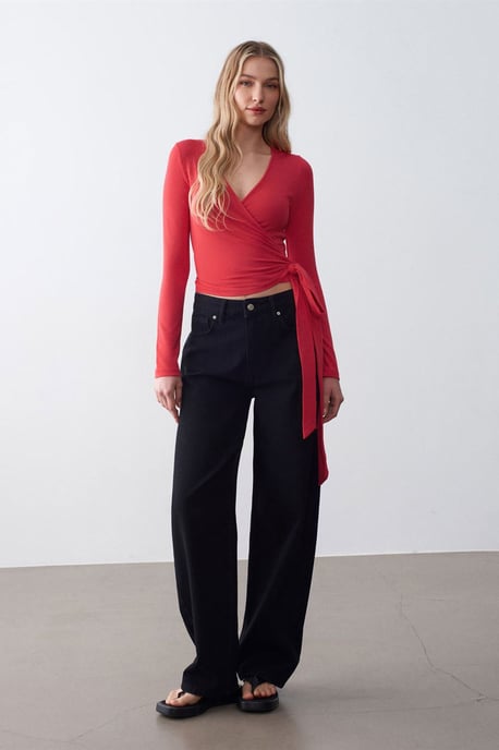 Damen Crop-Wrap-Bluse mit Bindeband - Image 4