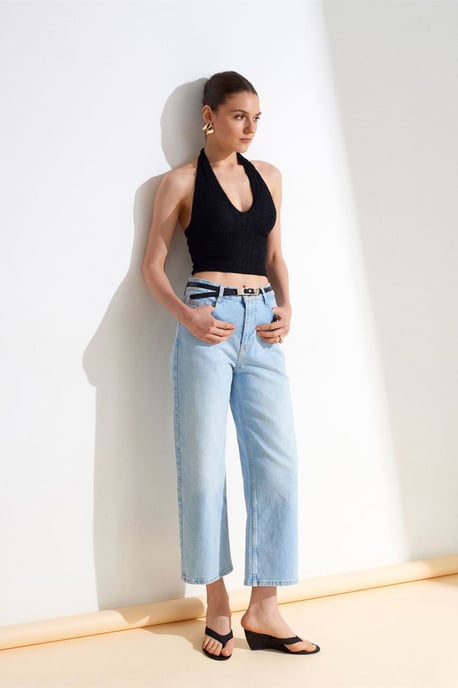 Damen Spitze Neckholder Crop Bluse - Image 4
