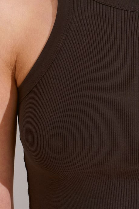 Rippstrick Baumwollmischung Ärmelloses Crop Top - Image 4