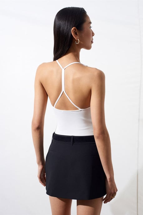 Schmal geschnittenes Cut-Out Halter-Body - Image 2