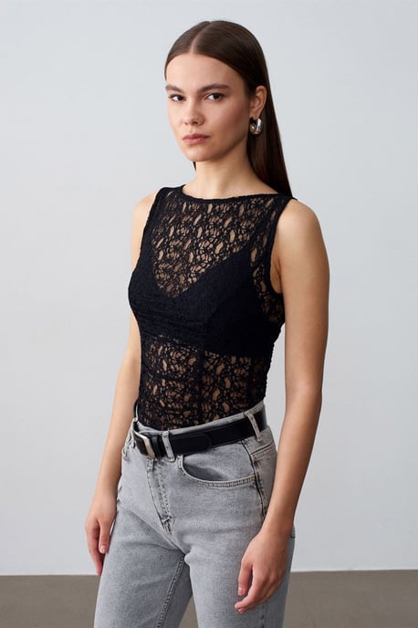 Taillierte Spitzen-Ärmellose Bluse - Image 3