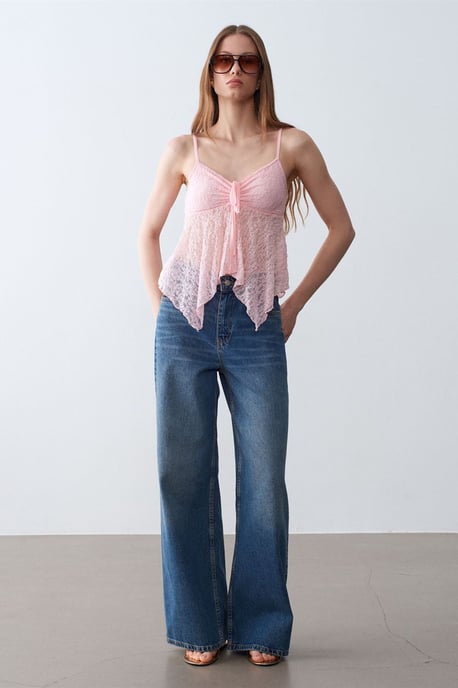 Dilvin Spitzen-Bindebluse ohne Ärmel mit Vorderknotendetail - Rosé - Image 5