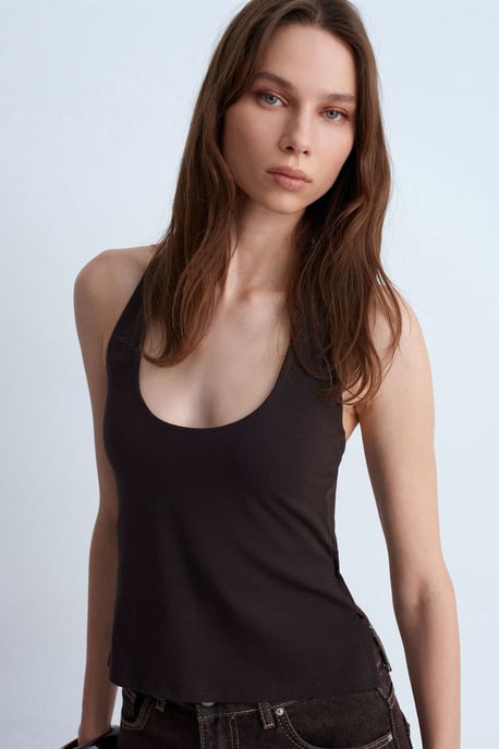 Halternekrücken Cut-Out Slim Fit Bluse - Image 1