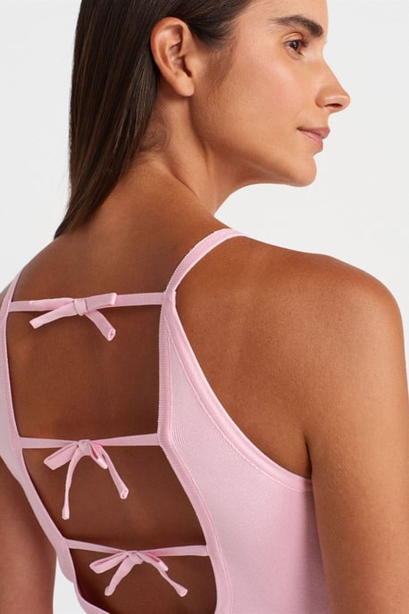 Schlankes Fit Halter Strickbluse mit Schleifendetail - Image 4