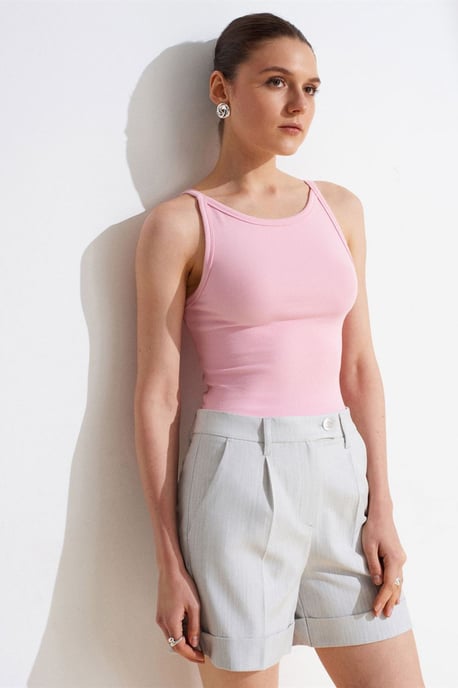 Gerippte Halsbandfreie ärmellose Bluse - Image 3