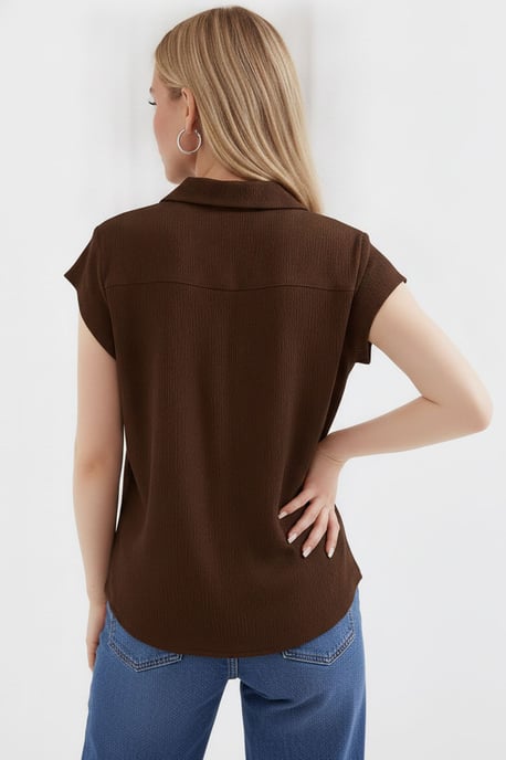Strukturierte ärmellose Polo-Bluse - Image 3