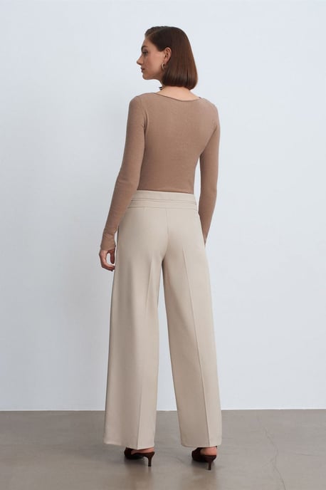 Hoch taillierte weite Crepe-Hosen - Image 2