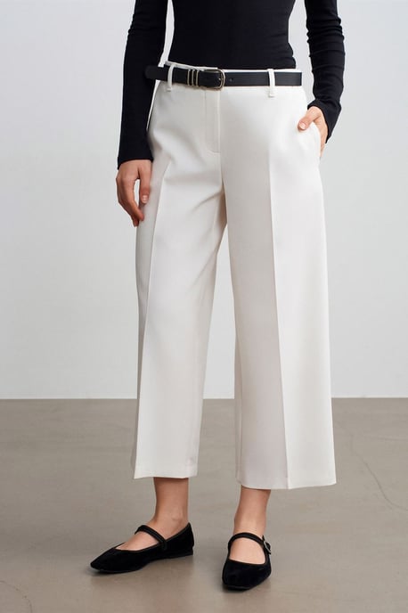 Hochtaillierte, mit Gürtel versehenen Crepe-Culottes - Image 3