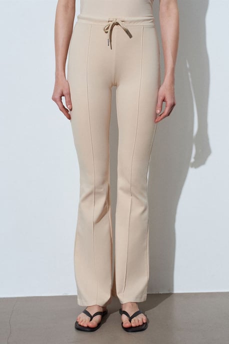 Hüfthohe Schlagjerseyhose mit Kordelzug - Image 3