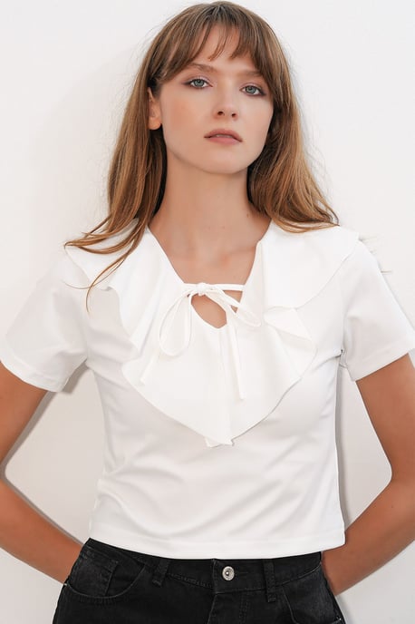 Rüschen-Frontband-Crop-Top - Image 1