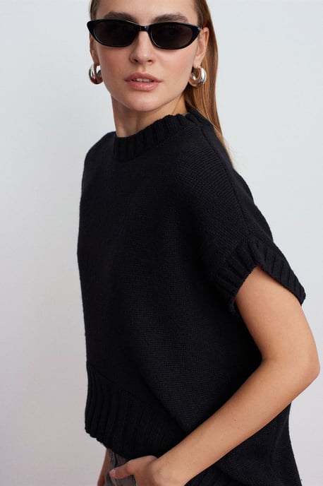 Übergroßer gerippter Strickpullover-Weste - Image 1