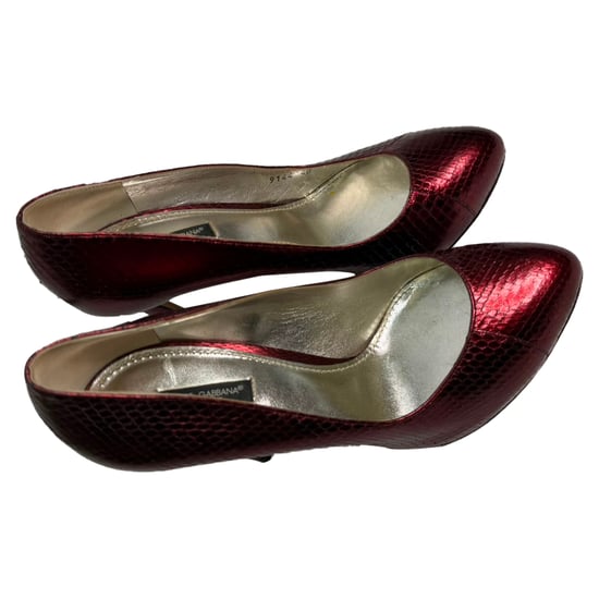 Dolce & Gabbana Pumps aus rotem Leder mit Prägung - Image 5