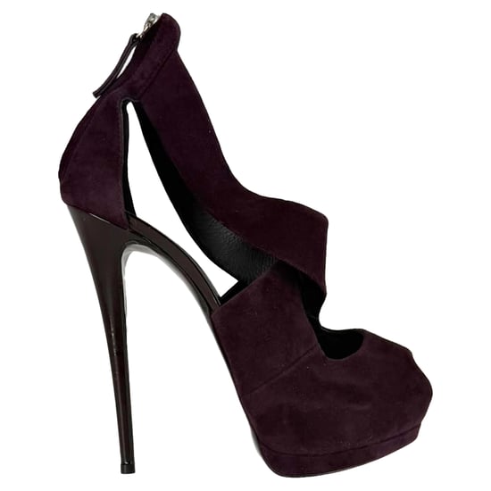 Giuseppe Zanotti Plateau-Pumps mit gekreuzten Riemen aus burgunderrotem Wildleder - Image 1