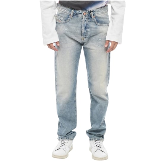 Diesel Larkee-x Hellblaue Jeans - Image 1
