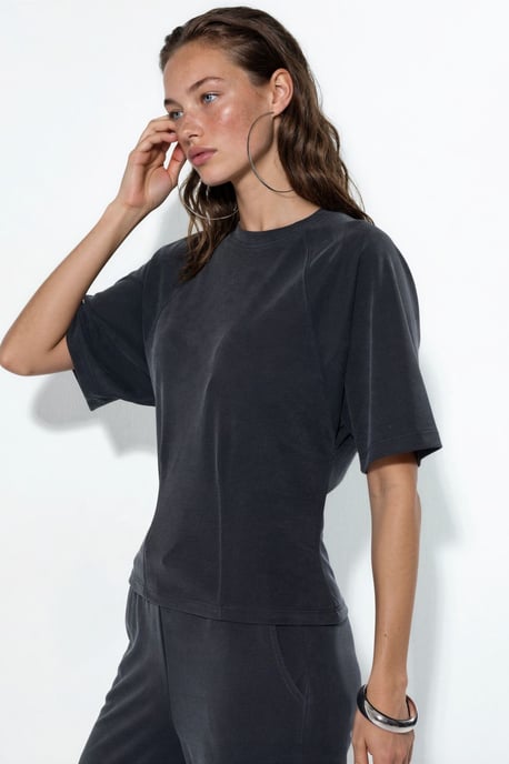 Rippstrick Crew Neck Kurzarmbluse - Image 2