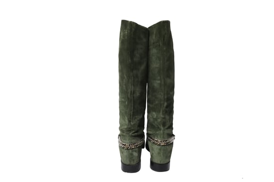 Christian Louboutin Stiefel mit Kette aus grüner Wildleder - Image 4