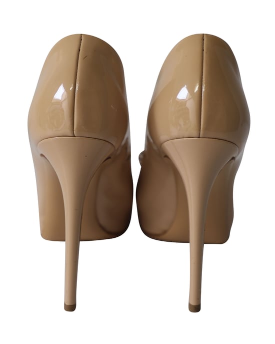 Salvatore Ferragamo Vara Bow Plateau-Pumps aus nudefarbenem Lackleder - Image 4