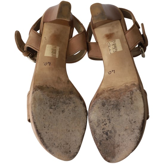 Stuart Weitzman Offene Zehen Riemchen Blocksandalen aus braunem Wildleder - Image 5
