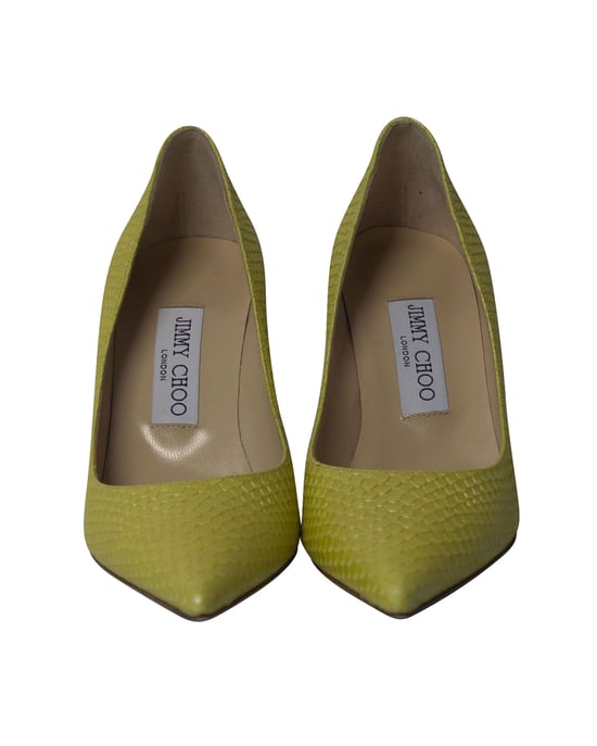 Jimmy Choo Agnes Perlenverzierte Schlangenleder-Pumps aus gelbem Leder - Image 2